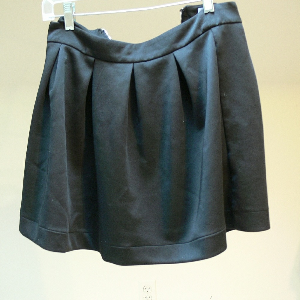 Tobi black pleated skater skirt